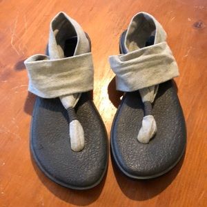 Women’s sz 9 Sanuk sandal
